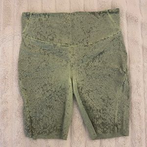 Lululemon Base Pace HR Short 8" size 8